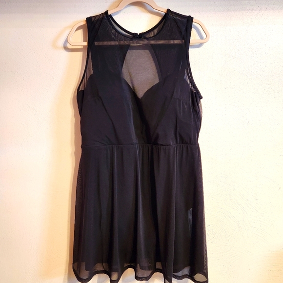 Torrid Plus Size 2 2X D/DD Black Underwire Long Mesh Overlay Swim Dress Swimsuit - Picture 1 of 10